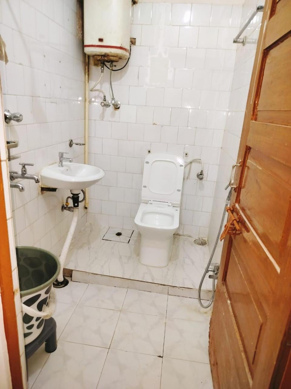 Kiara Home Stays Varanasi Esterno foto