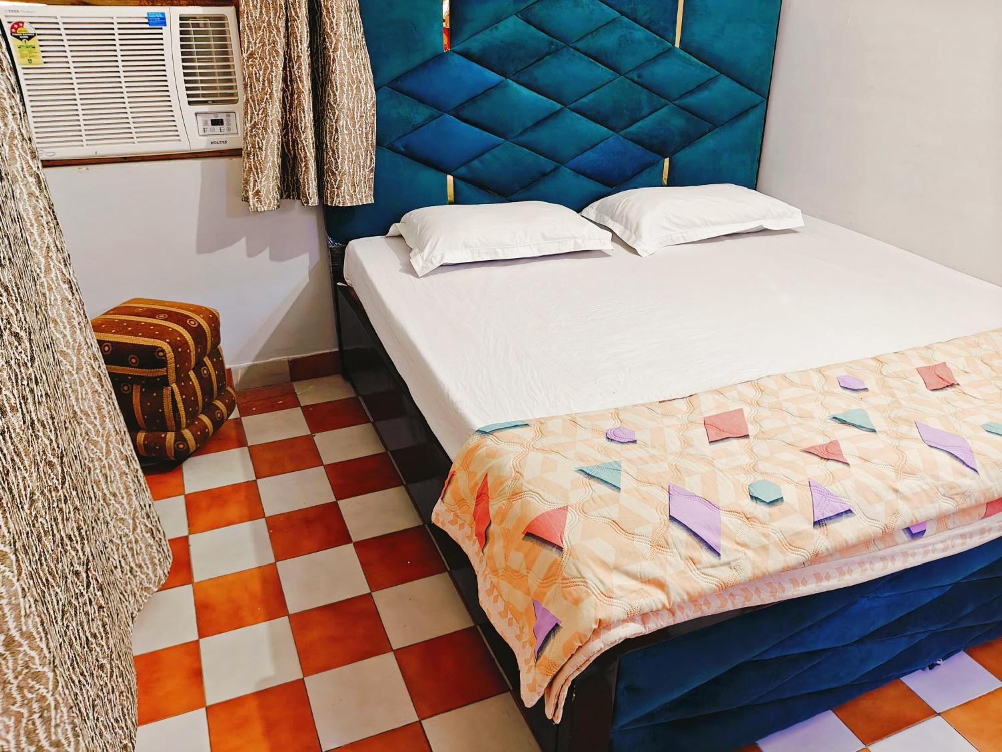Kiara Home Stays Varanasi Esterno foto