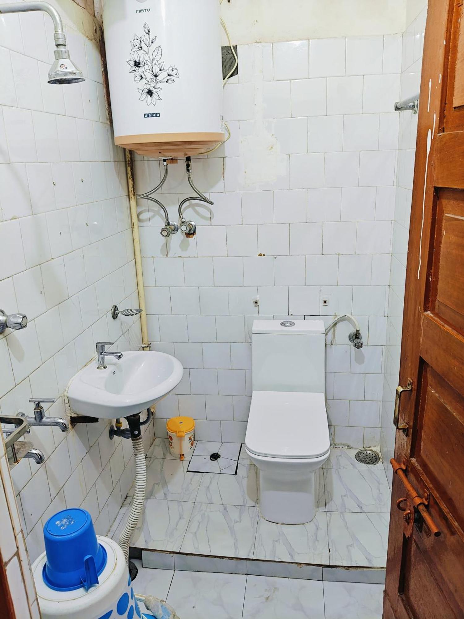 Kiara Home Stays Varanasi Esterno foto